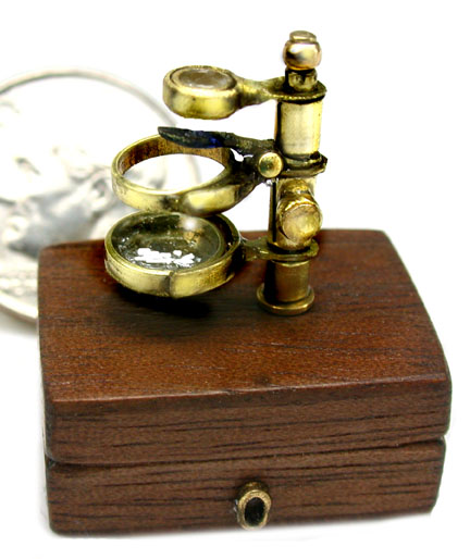 Microscope, Darwin's Portable Microscope - Click Image to Close